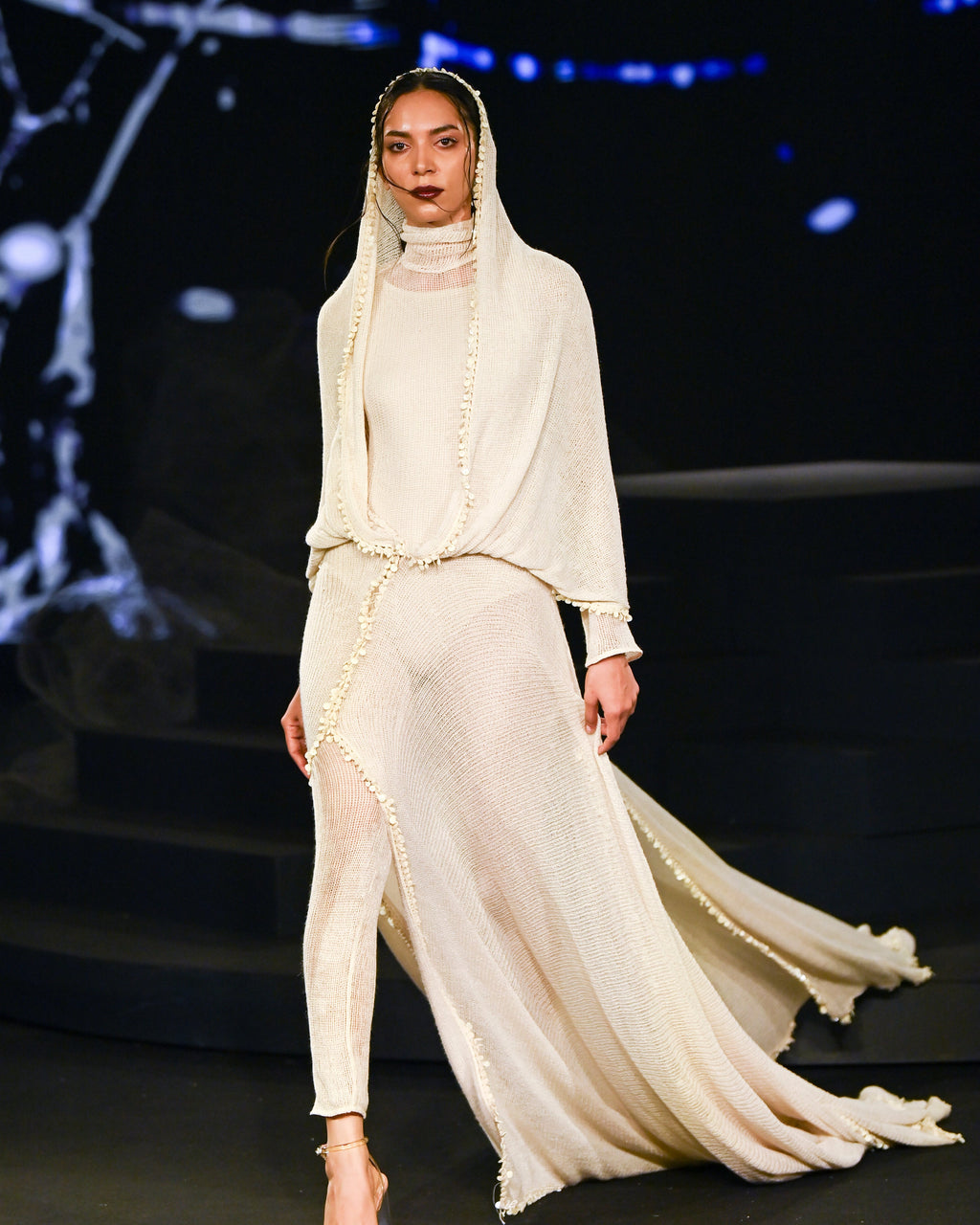 SOLACE Knit Cape